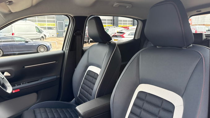 Citroen C3 Aircross 1.2 Hybrid [145] Collection 5dr e-DCS6 [NI] Petrol Hatchback - Image 26